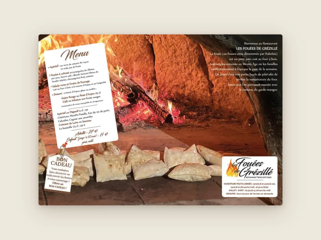 Set de table des Fouées de Grézillé : fouées devant un four à bois, menu et bon cadeau