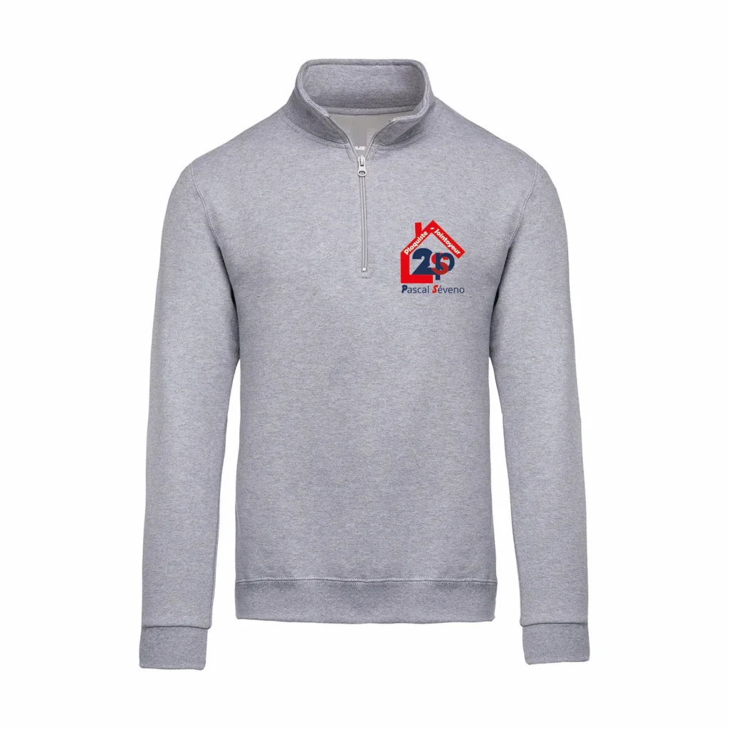 Sweat gris col zippé marqué côté cœur du logo 2SP Pascal Séveno, plaquiste jointoyeur